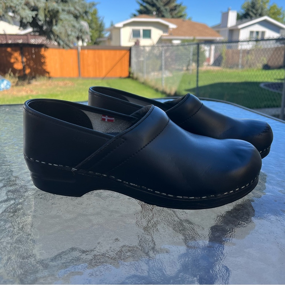 Sanite Black Danish Clogs